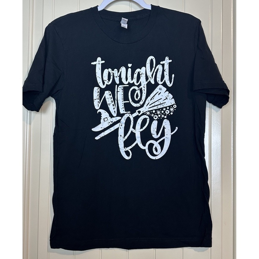Tonight We Fly Witches womens short sleeve novelty Halloween t-shirt sz‎ M
